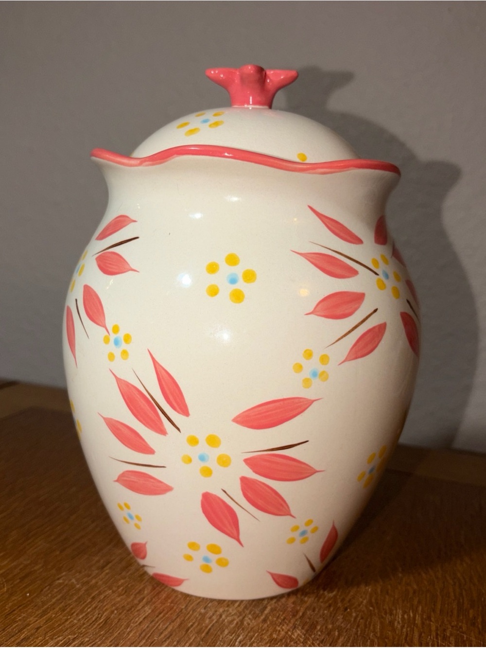 Temp-tations by Tara Old World Design Cookie Jar Canister with Lid & Seal 9"H
